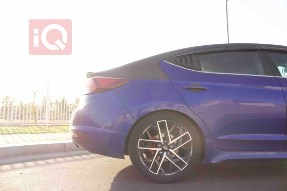 هیوندای ئەلەنترا